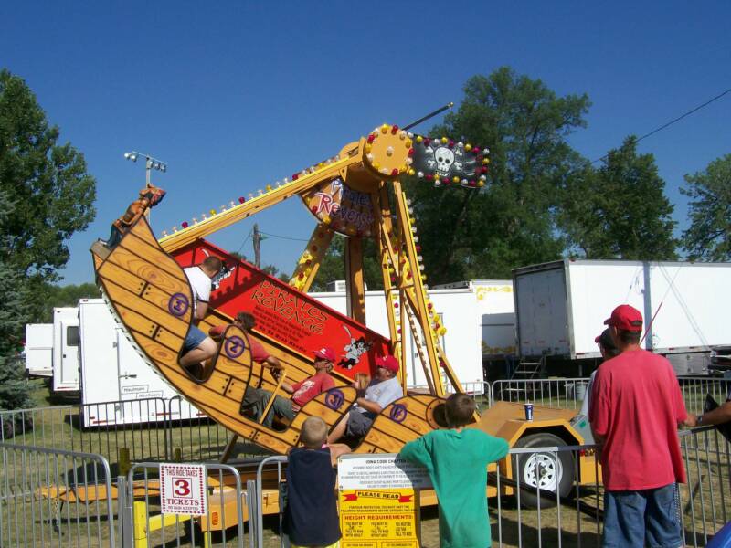 Pirate ship mechanical ride for children