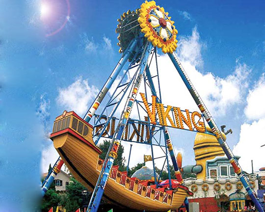 swinging boat amusement park ride